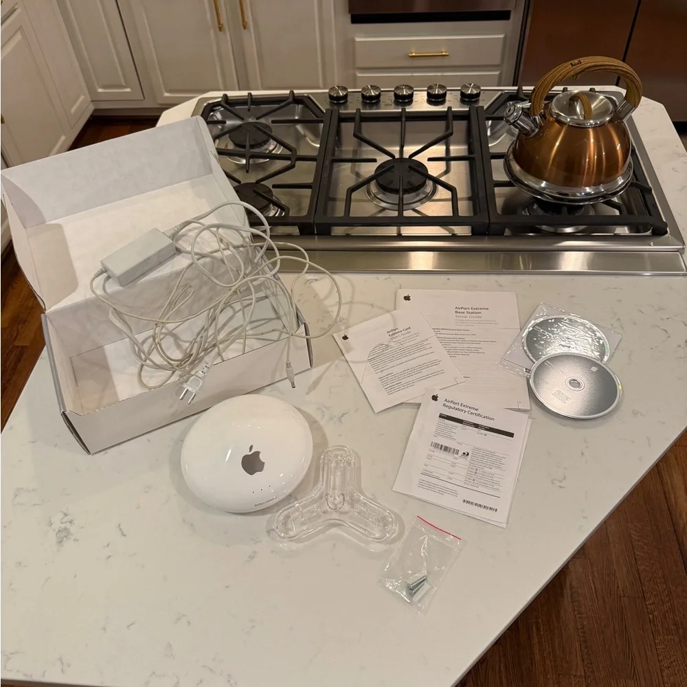 Apple Airport Extreme Base Station Model A1034 54 Mpbs